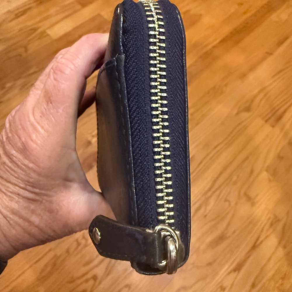 Coach Legacy Leather Accordion Zip Wallet | Navy Blue | Large Capacity - Picture 5 of 8